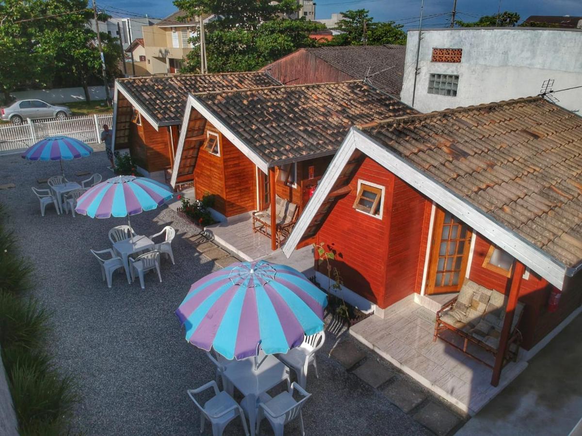 Residencial Chales Riviera Matinhos Eksteriør billede