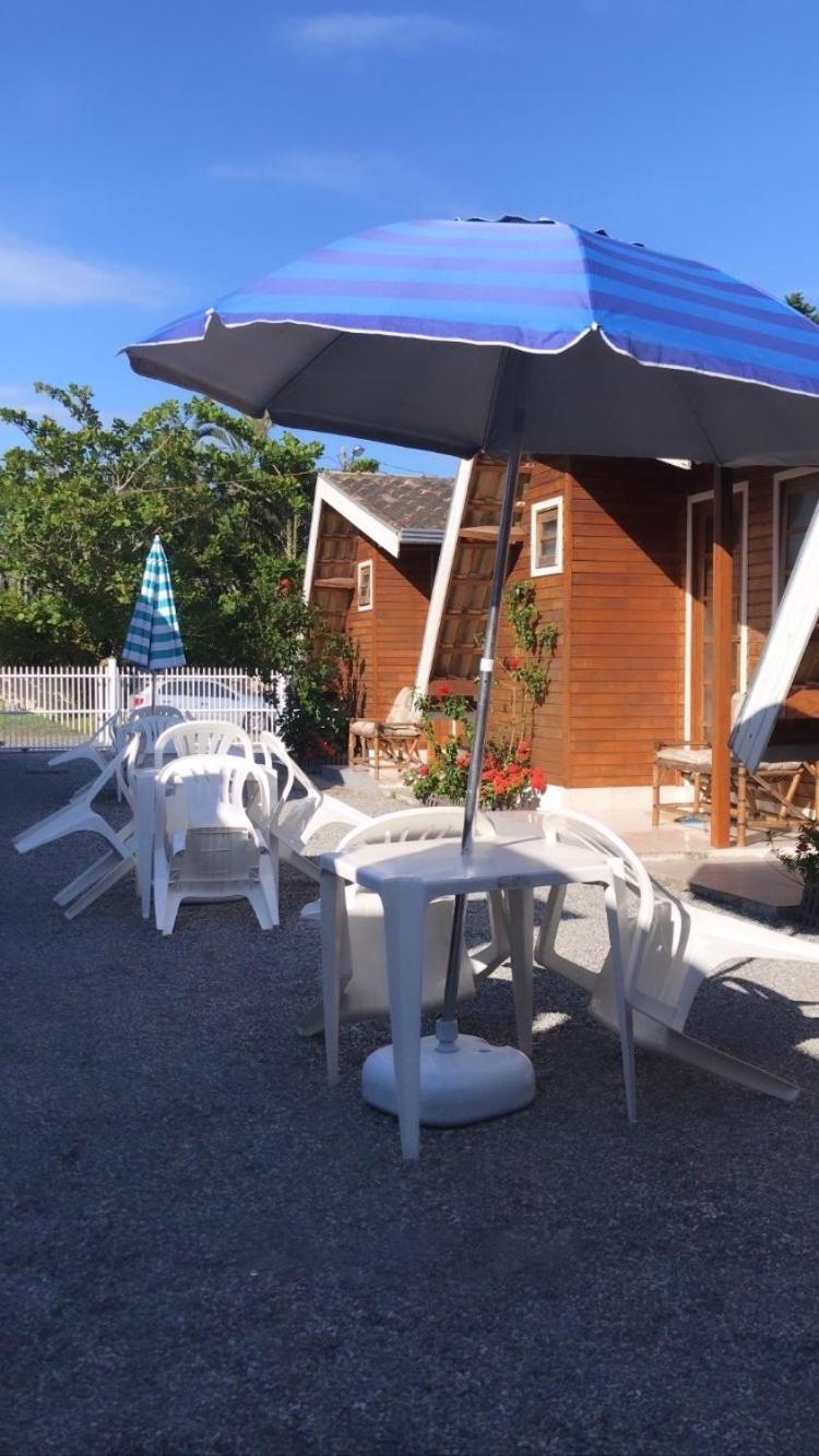 Residencial Chales Riviera Matinhos Eksteriør billede